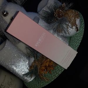 Kylie Skin Foaming Face Wash